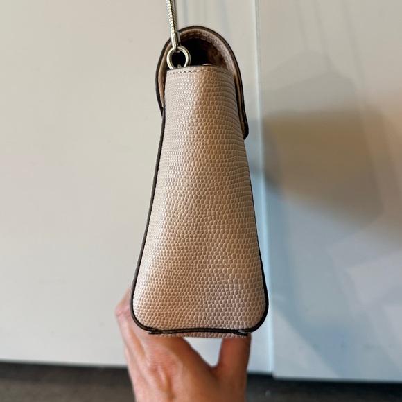 Kate spade Neutral Beige Crossbody Shoulder Bag EUC - Picture 4 of 7